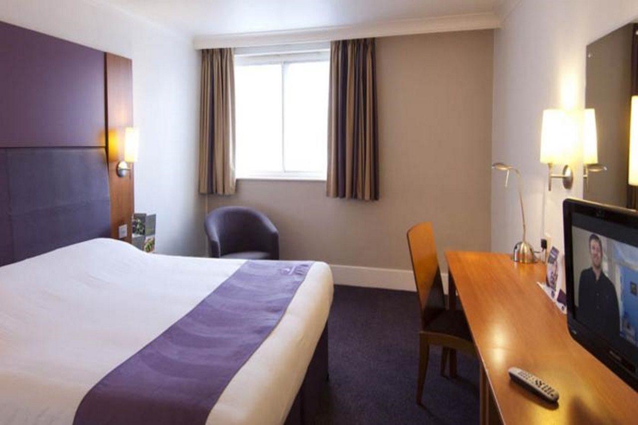 Premier Inn Premier Inn Stockport Central Exterior foto