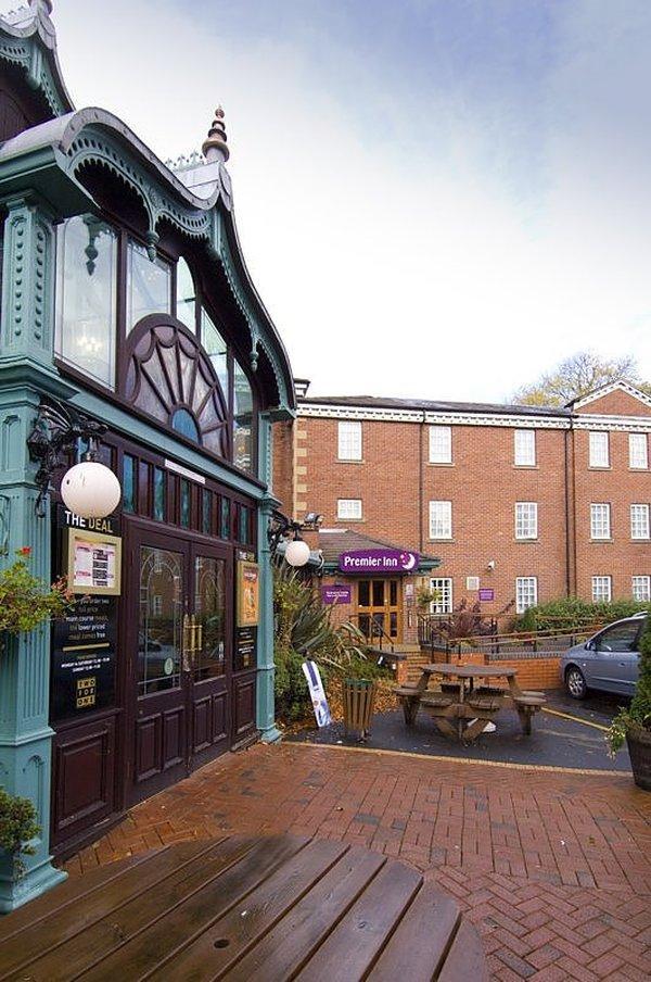 Premier Inn Premier Inn Stockport Central Exterior foto